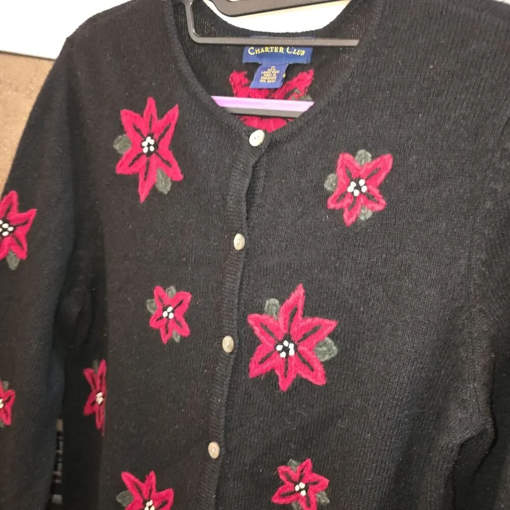 CHARTER CLUB Sz M Vtg 100% Wool Poinsettia Beaded Blk Button Christmas Sweater